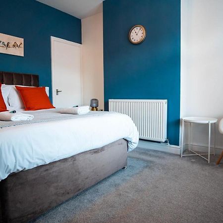 Comfortable House In Nuneaton Sleeps5 Free Parking Good Amenites Eksteriør billede
