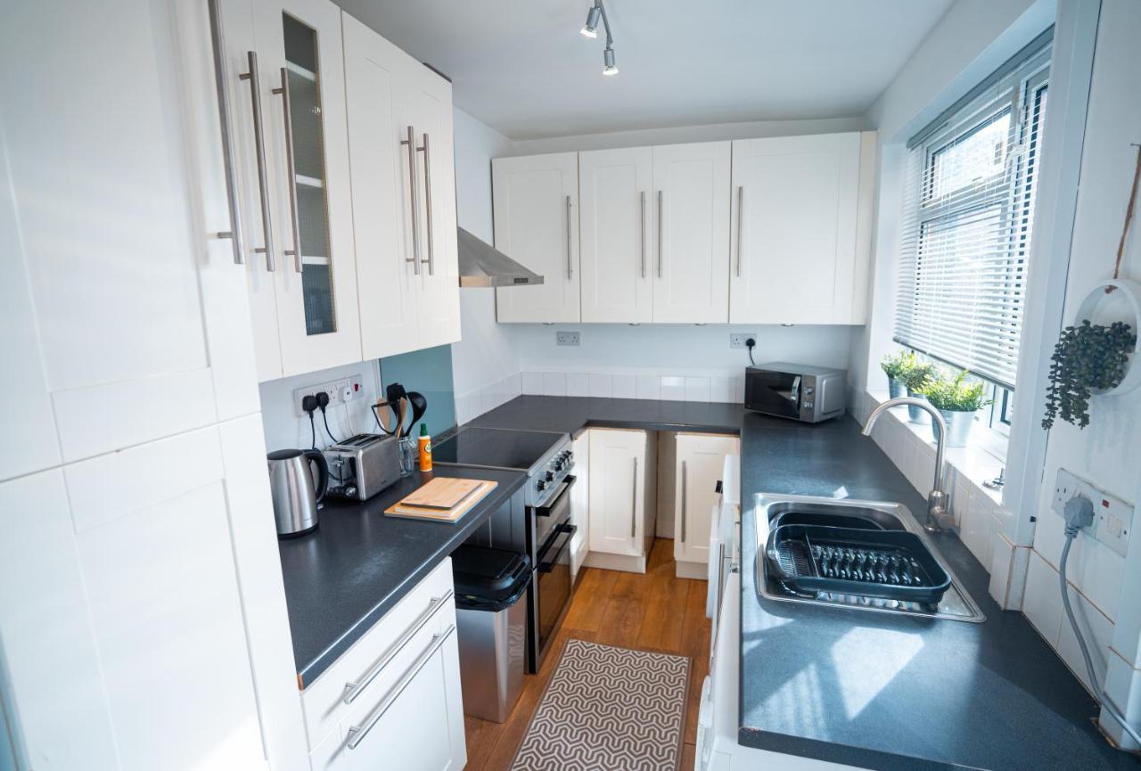 Comfortable House In Nuneaton Sleeps5 Free Parking Good Amenites Eksteriør billede