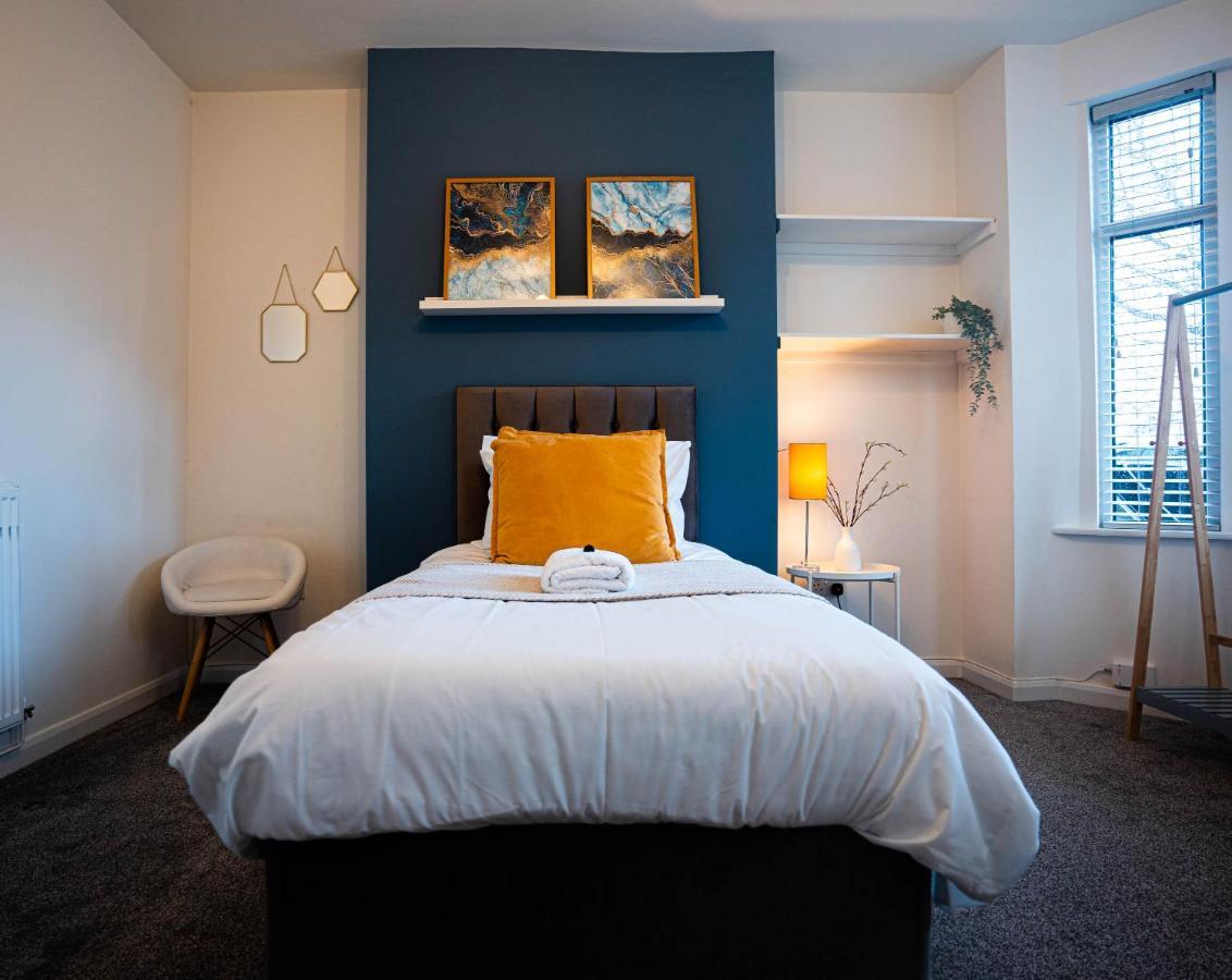 Comfortable House In Nuneaton Sleeps5 Free Parking Good Amenites Eksteriør billede